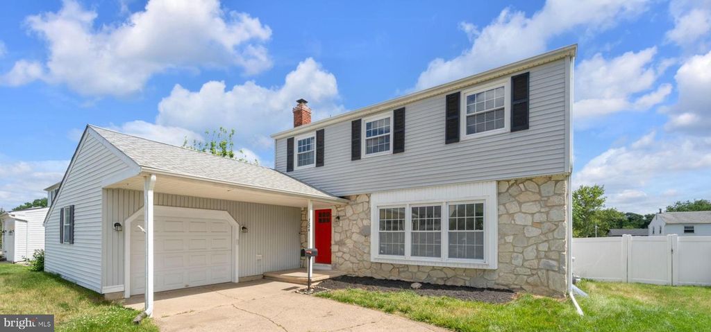 15 W KENNEDY DR, Clementon, NJ 08021