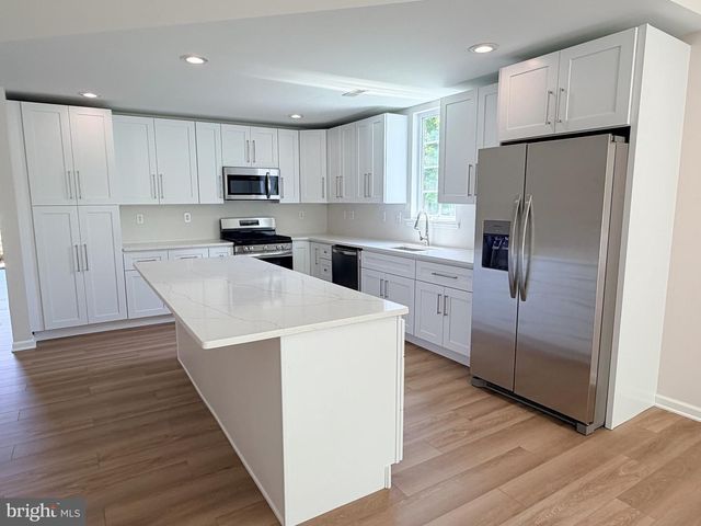 1663 VILLAGE AVE, Garnet Valley, PA 19060