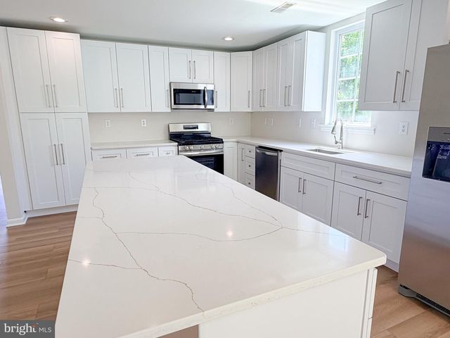 1663 VILLAGE AVE, Garnet Valley, PA 19060