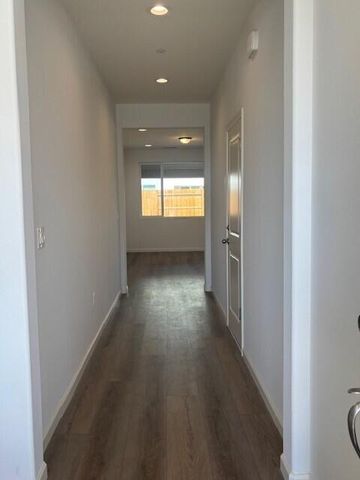 3118 Scoon Place, Tulare, CA 93274