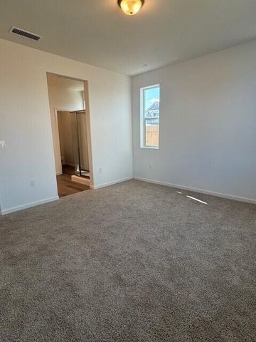 3118 Scoon Place, Tulare, CA 93274