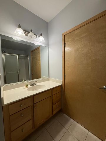 2900 University Ave SouthEast 402, Minneapolis, MN 55414