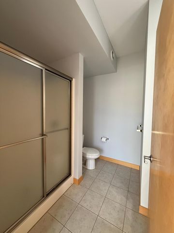 2900 University Ave SouthEast 402, Minneapolis, MN 55414