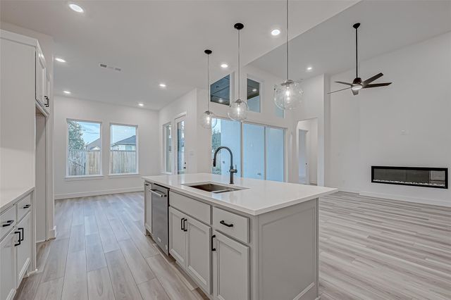 26914 Arethusa Court, The Woodlands, TX 77389