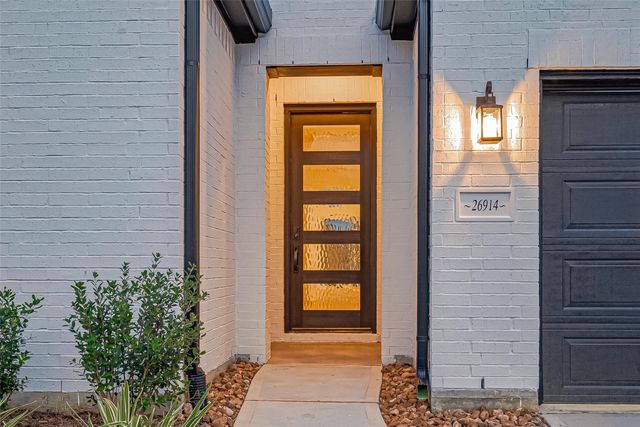 26914 Arethusa Court, The Woodlands, TX 77389