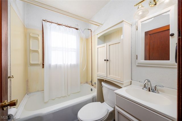 332 Lincoln Avenue, Barberton, OH 44203