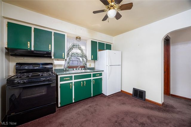 332 Lincoln Avenue, Barberton, OH 44203