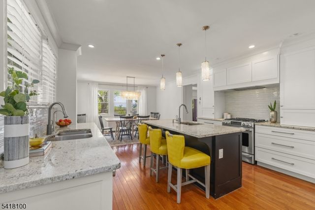 372 Wyoming Ave, Millburn Twp., NJ 07041