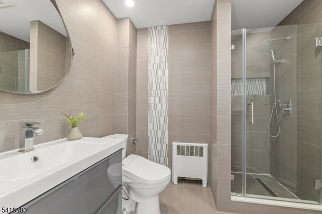 372 Wyoming Ave, Millburn Twp., NJ 07041