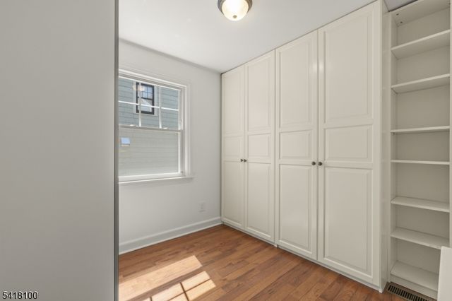 372 Wyoming Ave, Millburn Twp., NJ 07041