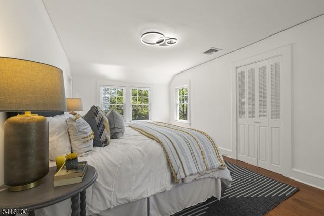 372 Wyoming Ave, Millburn Twp., NJ 07041