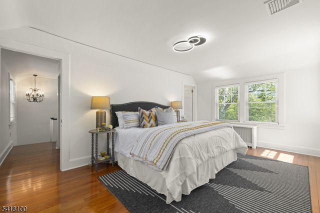 372 Wyoming Ave, Millburn Twp., NJ 07041