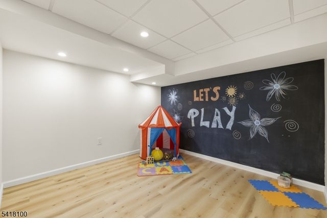 372 Wyoming Ave, Millburn Twp., NJ 07041