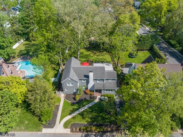 372 Wyoming Ave, Millburn Twp., NJ 07041