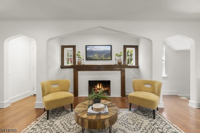 372 Wyoming Ave, Millburn Twp., NJ 07041