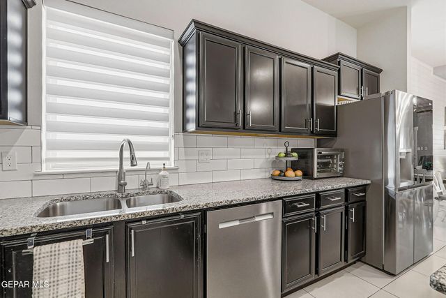 1154 Sylvia Aguilar Street, Horizon City, TX 79928