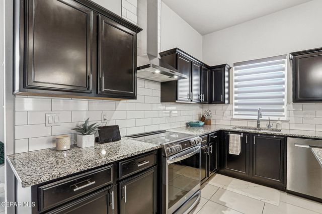 1154 Sylvia Aguilar Street, Horizon City, TX 79928