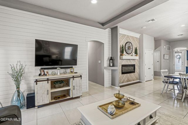 1154 Sylvia Aguilar Street, Horizon City, TX 79928