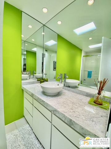 16 Lakeview Circle, Palm Springs, CA 92264