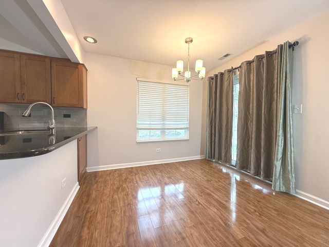 1757 Eastwood Court 4, Schaumburg, IL 60195