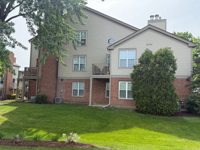 1757 Eastwood Court 4, Schaumburg, IL 60195