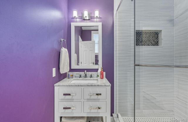 12 Crestview Drive, White Plains, NY 10604