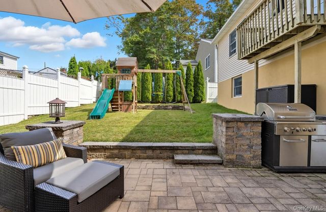 12 Crestview Drive, White Plains, NY 10604