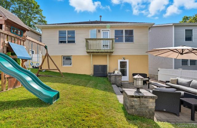 12 Crestview Drive, White Plains, NY 10604