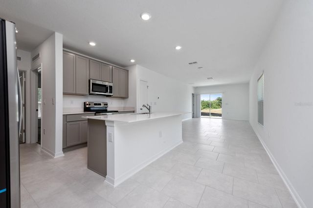 573 BELL PRAIRIE CIRCLE, Lake Wales, FL 33859