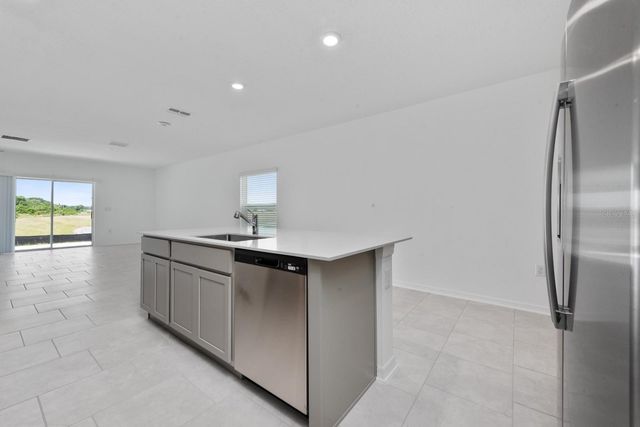 573 BELL PRAIRIE CIRCLE, Lake Wales, FL 33859