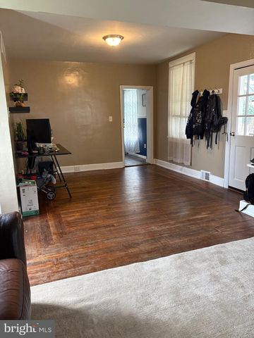 202 CHESTNUT ST, Delran, NJ 08075