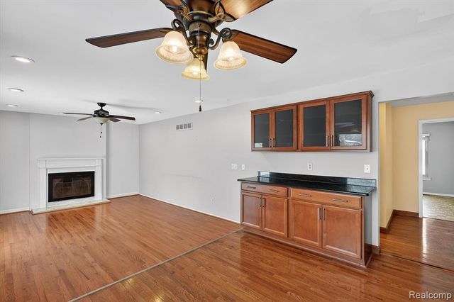 7065 Epping Drive, Canton, MI 48187