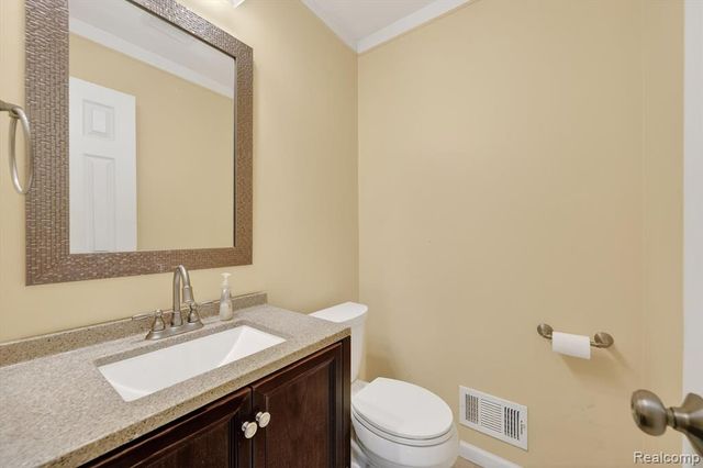 7065 Epping Drive, Canton, MI 48187