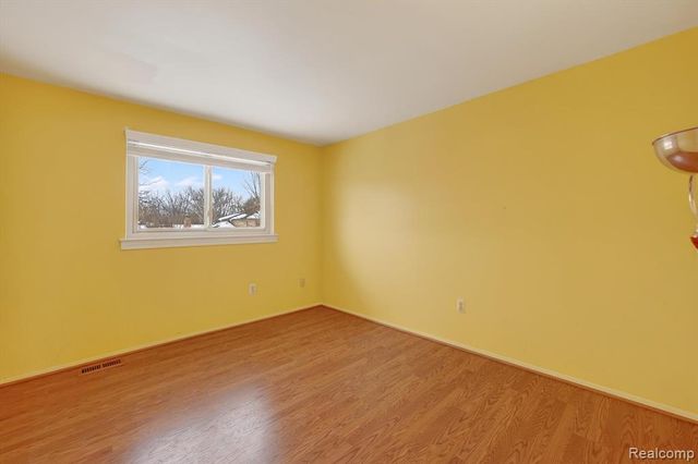 7065 Epping Drive, Canton, MI 48187