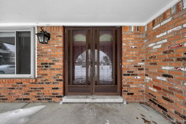 7065 Epping Drive, Canton, MI 48187