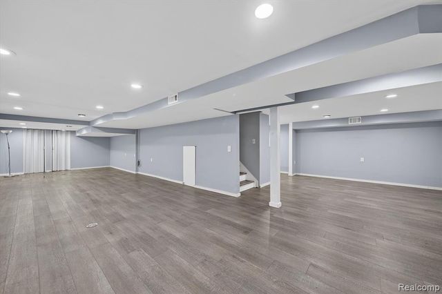 7065 Epping Drive, Canton, MI 48187