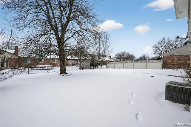 7065 Epping Drive, Canton, MI 48187