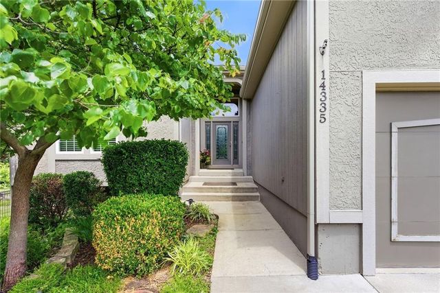 14335 KESSLER Street, Overland Park, KS 66221
