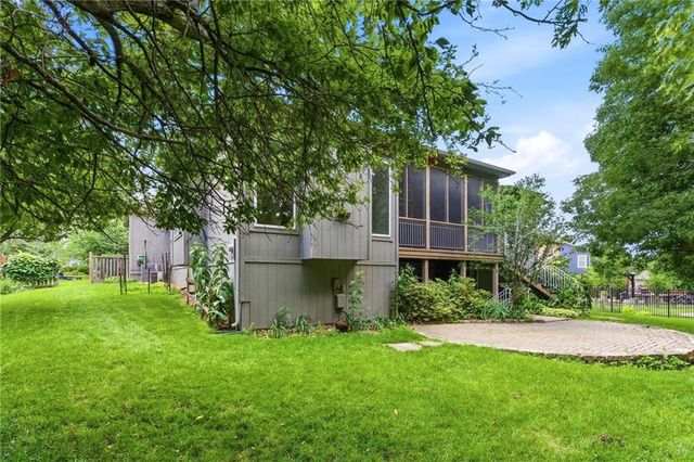 14335 KESSLER Street, Overland Park, KS 66221