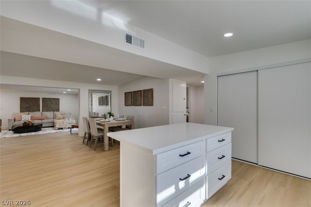 1914 La Vante Avenue, Las Vegas, NV 89169