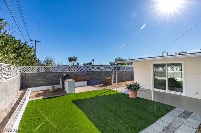 1914 La Vante Avenue, Las Vegas, NV 89169