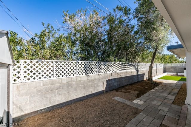 1914 La Vante Avenue, Las Vegas, NV 89169