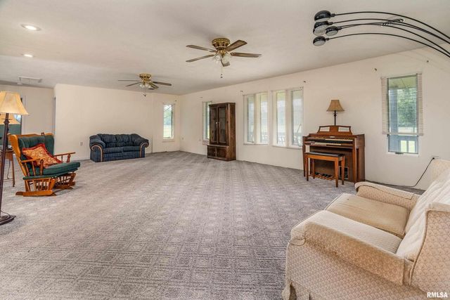 5378 CENTER Street, Mulkeytown, IL 62865