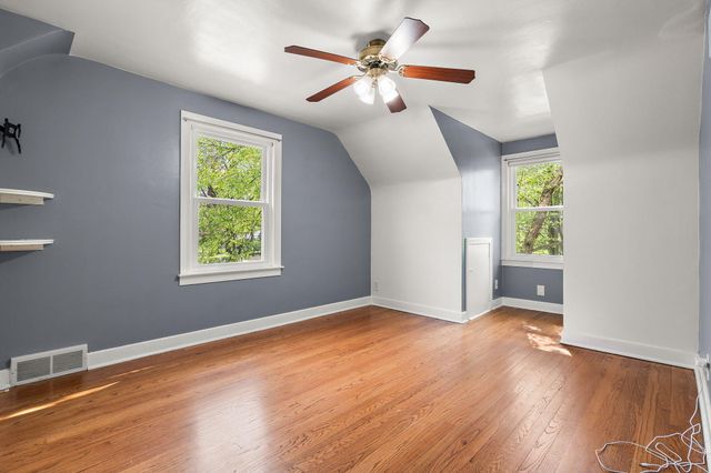 8549 Greenwood Avenue, Munster, IN 46321