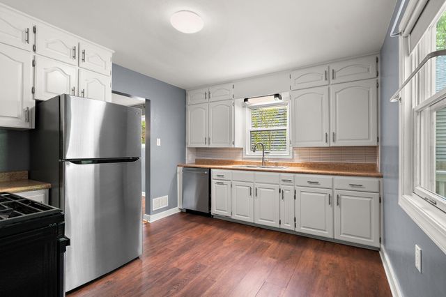 8549 Greenwood Avenue, Munster, IN 46321