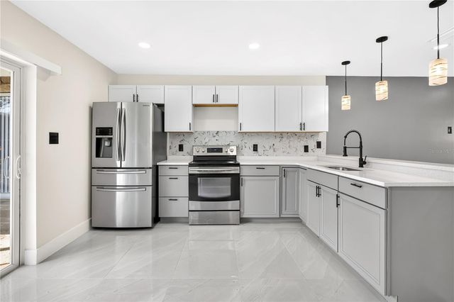 7300 DANIEL WEBSTER DRIVE M7, Winter Park, FL 32792