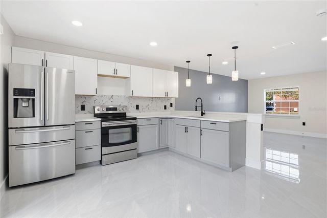 7300 DANIEL WEBSTER DRIVE M7, Winter Park, FL 32792