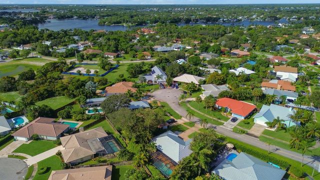 52 Birch Place, Tequesta, FL 33469