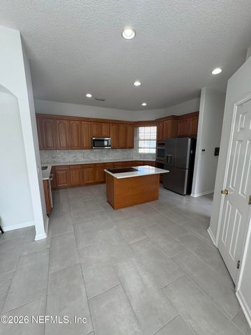 86005 MAPLE LEAF Place, Yulee, FL 32097