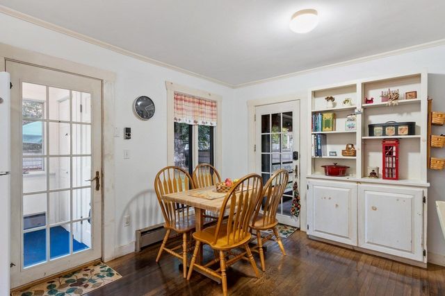 124 Prescott St, Reading, MA 01867